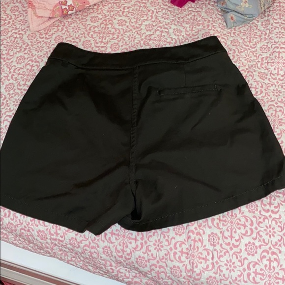 army green lululemon shorts HIGH WAISTED - Picture 2 of 2